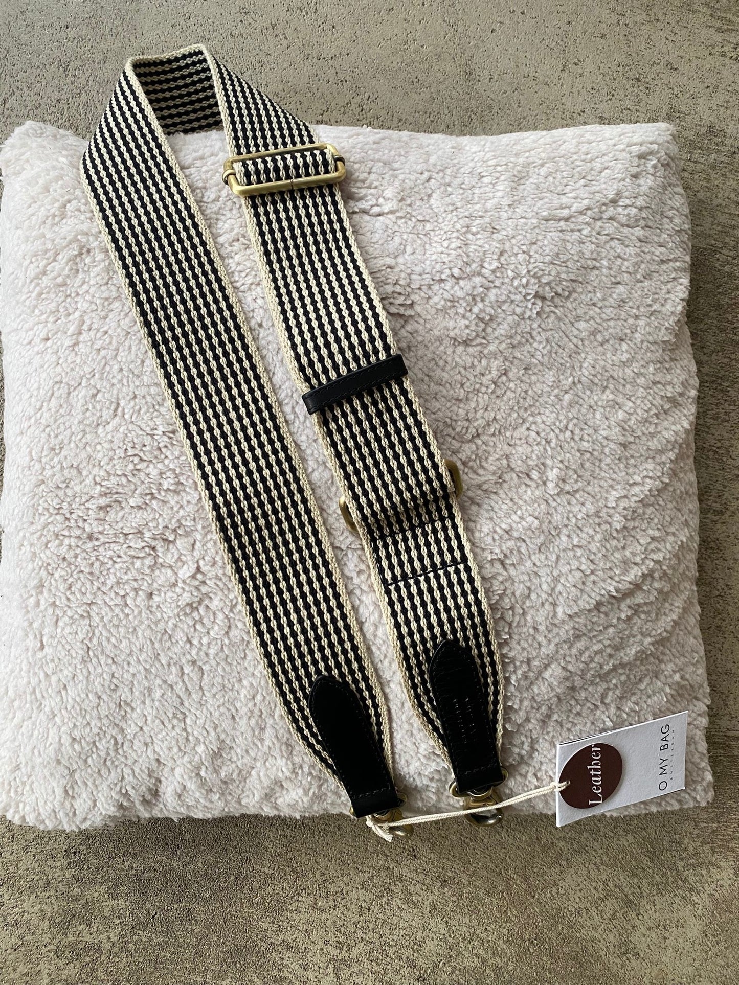 O MY BAG - Karierter Gurtbandriemen - Schwarzes klassisches Leder