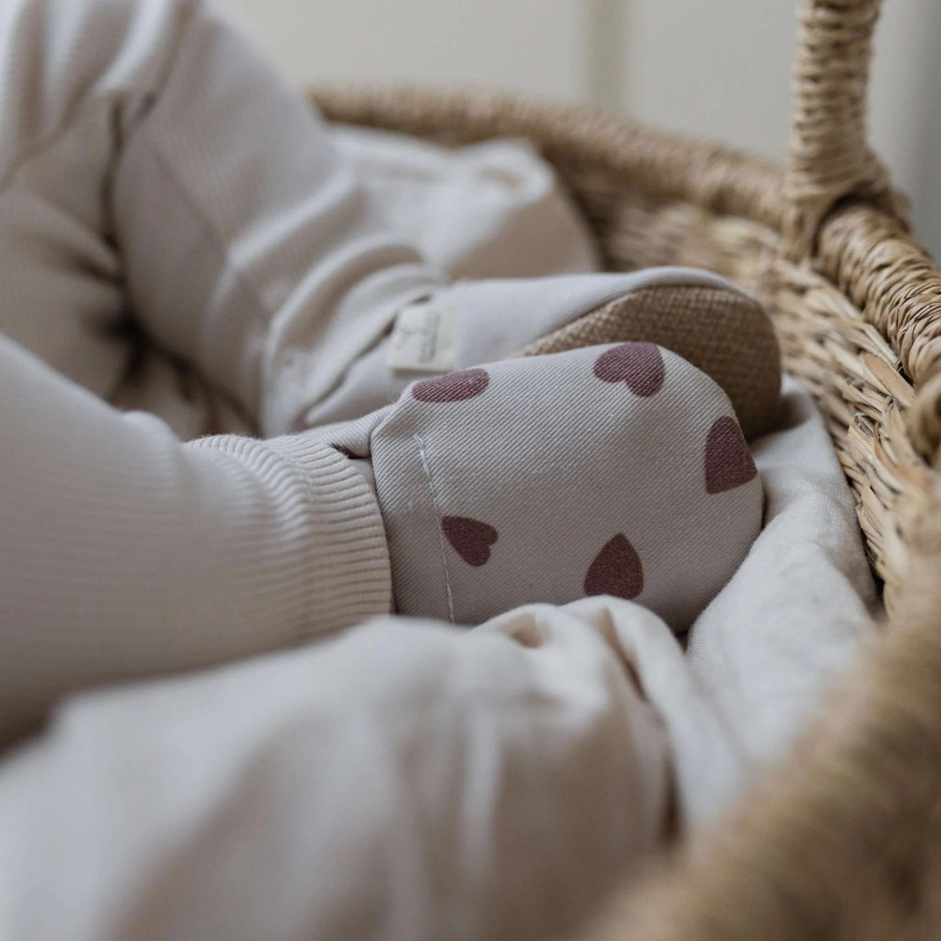 Cosy Roots Vegan Shoes "Tiny Hearts