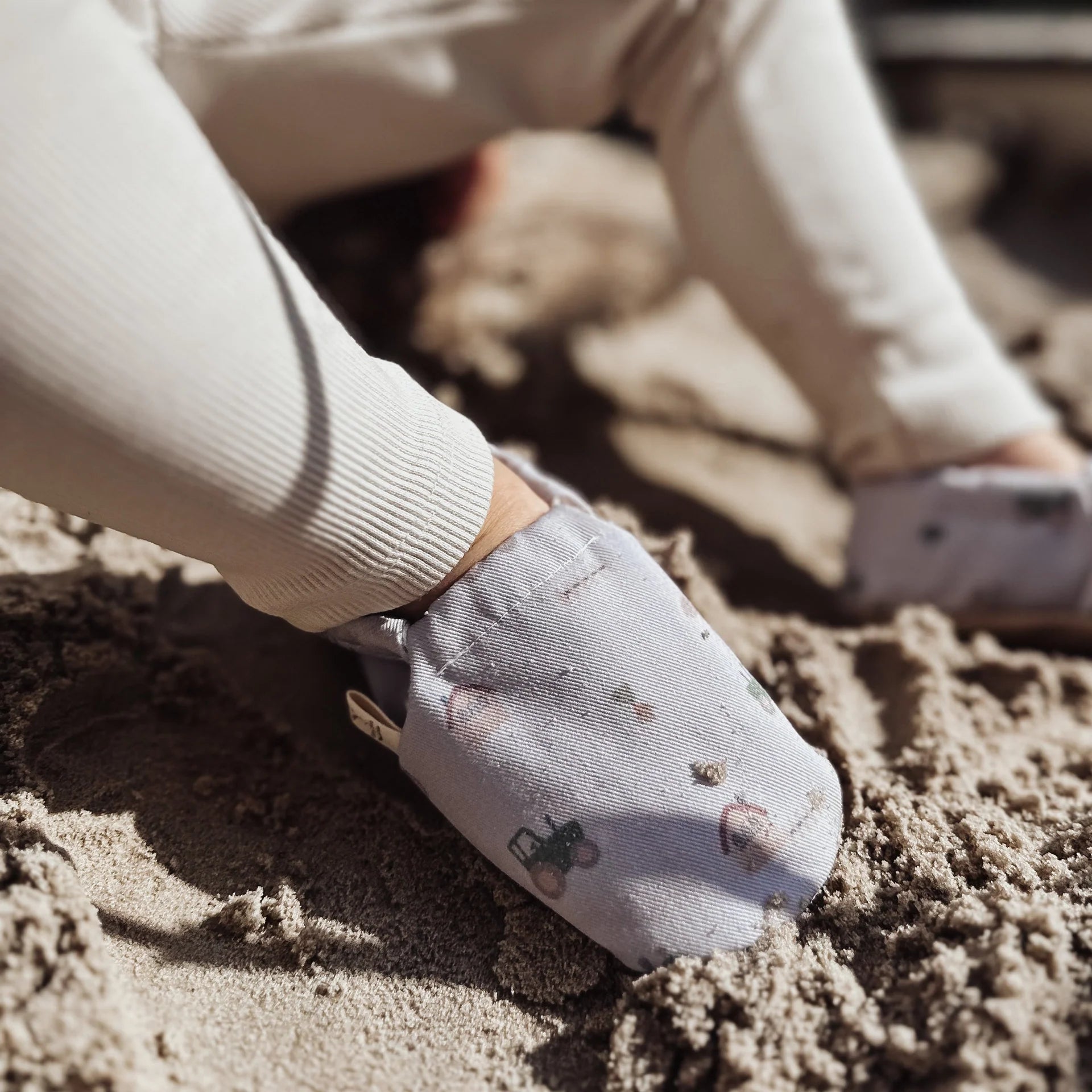 Cosy Roots Vegan Shoes "Little Farm"