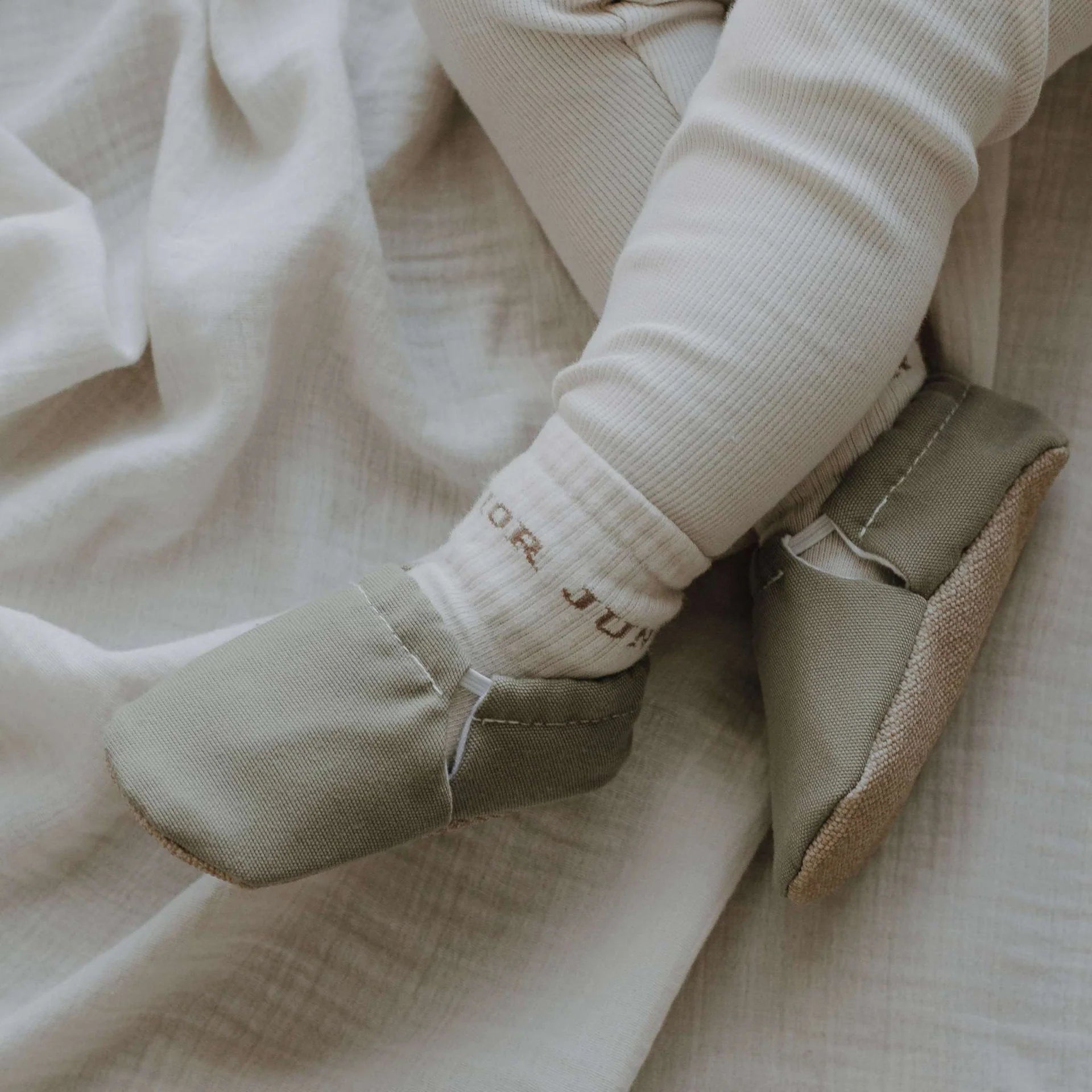 Cosy Roots Vegan Shoes "Earth Collection" Khaki