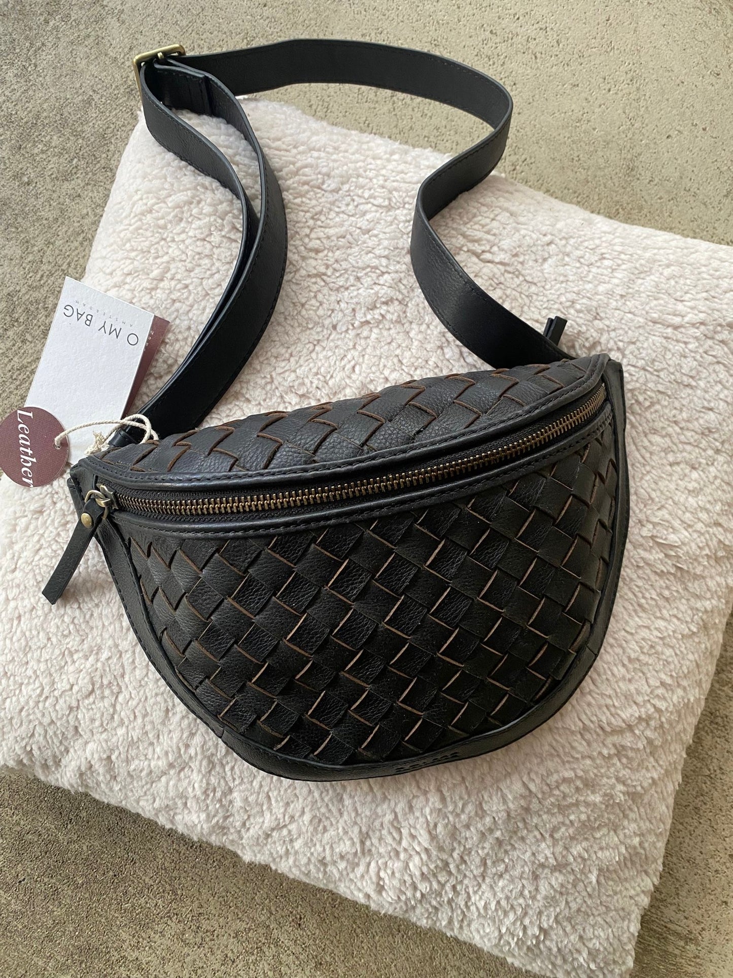 O MY BAG - Ray Gürteltasche - Schwarzes Weiches Geflochtenes Narbenlederna