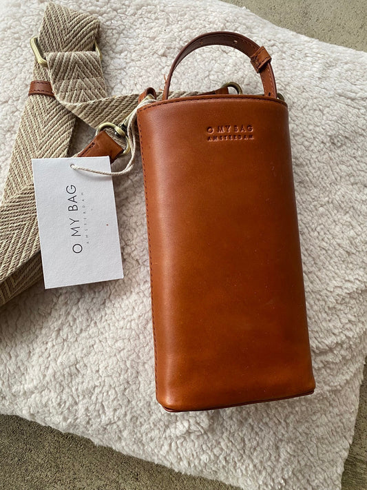 O MY BAG Charlie Phone Bag - Cognac Classic Leather