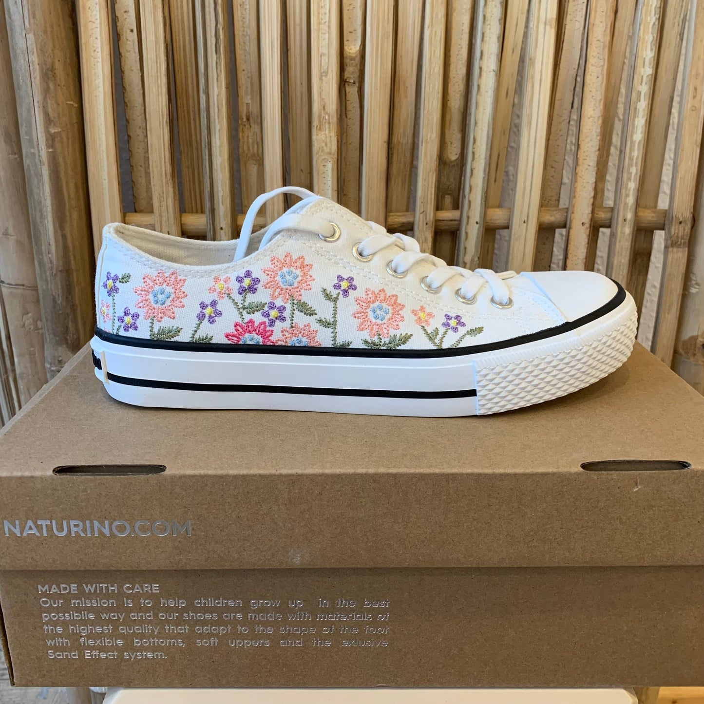 Naturino "AYASY" Flowers White / Pink / Lilac